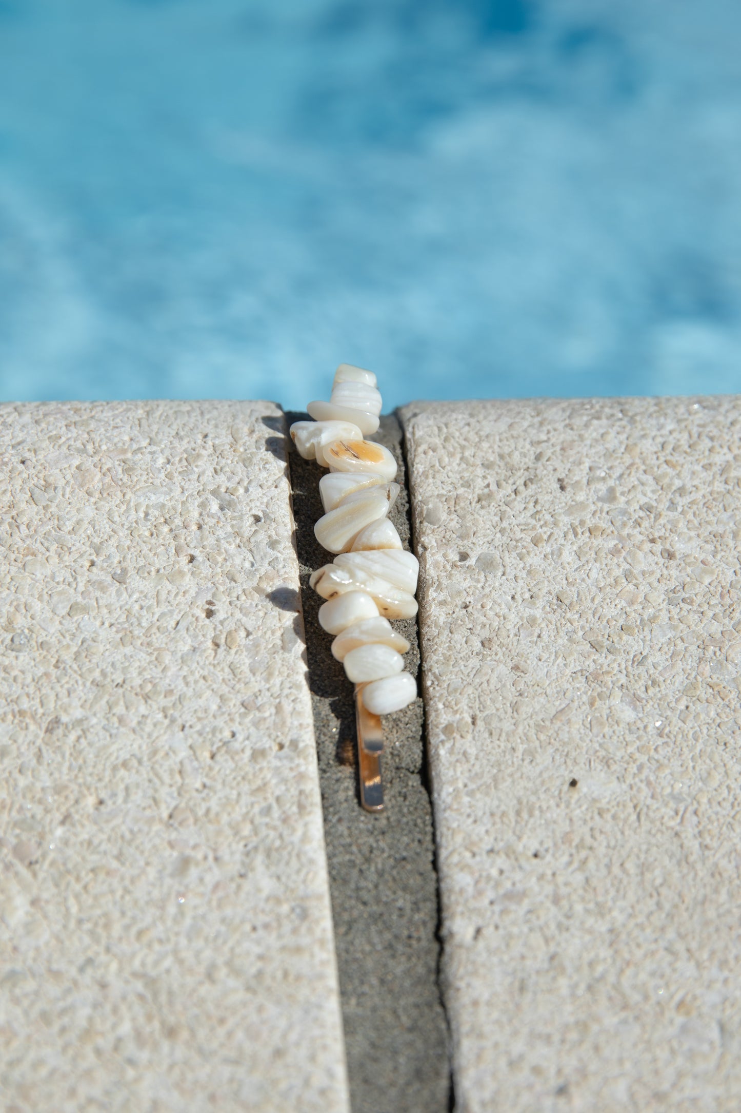 ✨ Set di mollette in metallo dorato con pietre e dettagli luminosi